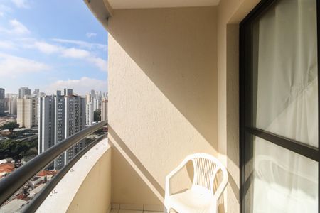 Apartamento à venda com 77m², 3 quartos e 2 vagas Apartamento à venda com 77m², 3 quartos e 2 vagasVaranda
