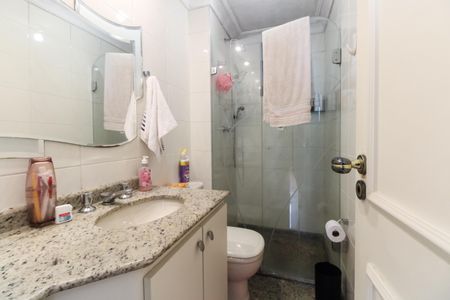Apartamento à venda com 77m², 3 quartos e 2 vagas Apartamento à venda com 77m², 3 quartos e 2 vagasBanheiro Social