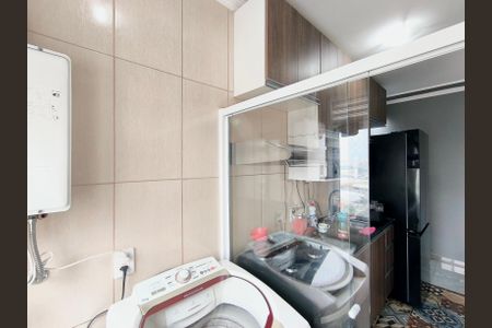 Apartamento à venda com 49m², 2 quartos e 1 vaga Apartamento à venda com 49m², 2 quartos e 1 vagaCozinha e Área de Serviço