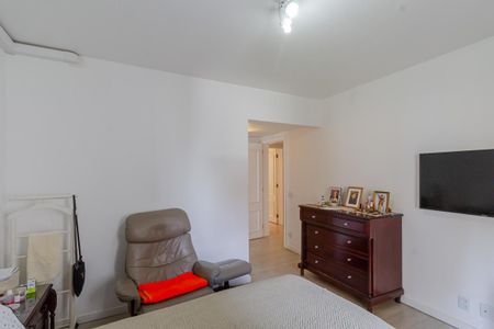 Apartamento à venda com 200m², 3 quartos e 3 vagas Apartamento à venda com 200m², 3 quartos e 3 vagasSuíte 3