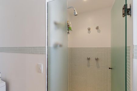 Apartamento à venda com 200m², 3 quartos e 3 vagas Apartamento à venda com 200m², 3 quartos e 3 vagasBanheiro da Suíte 2