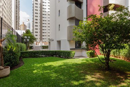 Apartamento à venda com 200m², 3 quartos e 3 vagas Apartamento à venda com 200m², 3 quartos e 3 vagasÁrea comum