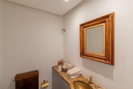 Apartamento à venda com 200m², 3 quartos e 3 vagas Apartamento à venda com 200m², 3 quartos e 3 vagasLavabo