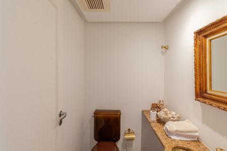 Apartamento à venda com 200m², 3 quartos e 3 vagas Apartamento à venda com 200m², 3 quartos e 3 vagasLavabo