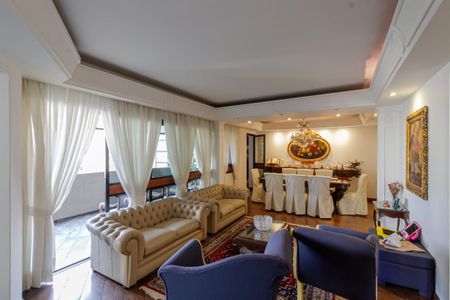 Apartamento à venda com 200m², 3 quartos e 3 vagas Apartamento à venda com 200m², 3 quartos e 3 vagasSala