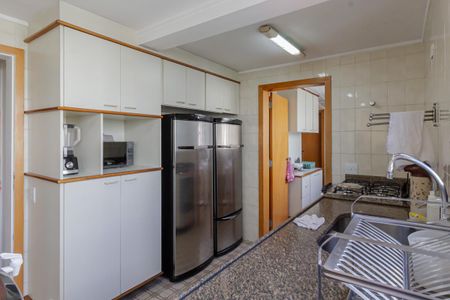 Apartamento à venda com 200m², 3 quartos e 3 vagas Apartamento à venda com 200m², 3 quartos e 3 vagasCozinha