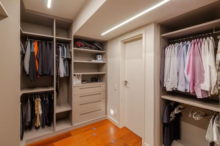 Apartamento à venda com 193m², 3 quartos e 2 vagasCloset do Quarto 2