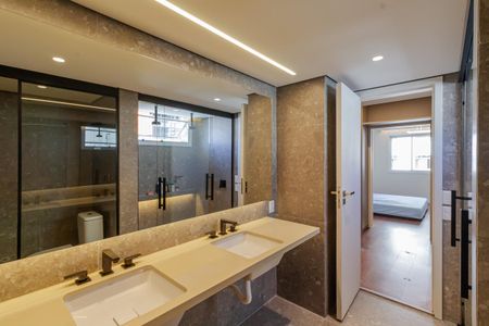 Apartamento à venda com 193m², 3 quartos e 2 vagasBanheiro da Suíte