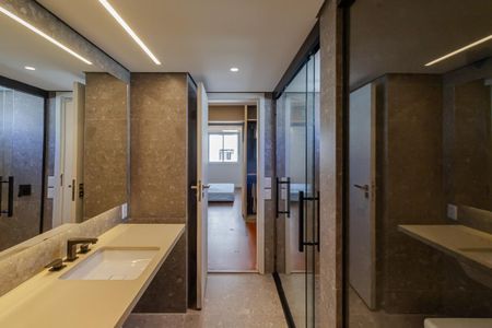 Apartamento à venda com 193m², 3 quartos e 2 vagasBanheiro da Suíte