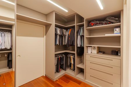 Apartamento à venda com 193m², 3 quartos e 2 vagasCloset do Quarto 2