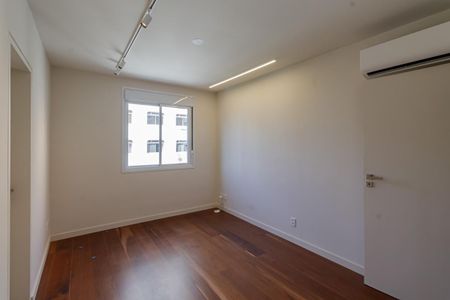 Apartamento à venda com 193m², 3 quartos e 2 vagasQuarto 2