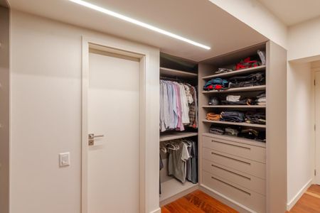Apartamento à venda com 193m², 3 quartos e 2 vagasCloset do Quarto 2