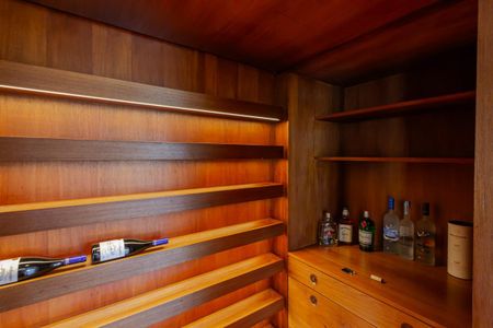 Apartamento à venda com 193m², 3 quartos e 2 vagasAdega