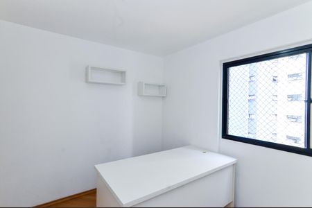 Apartamento à venda com 70m², 3 quartos e 2 vagasQuarto 2