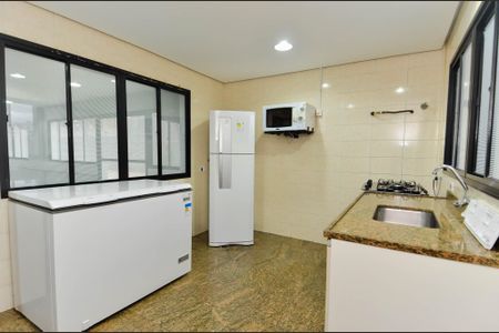 Apartamento à venda com 70m², 3 quartos e 2 vagas Apartamento à venda com 70m², 3 quartos e 2 vagasÁrea comum - Salão de festas