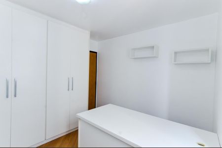 Apartamento à venda com 70m², 3 quartos e 2 vagasQuarto 2