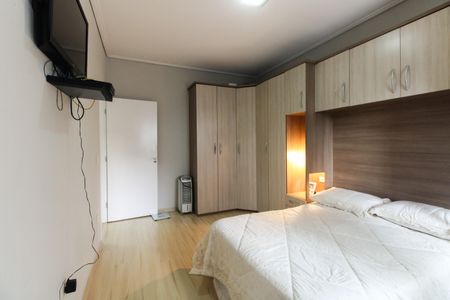 Casa à venda com 144m², 3 quartos e 2 vagasSuíte 2