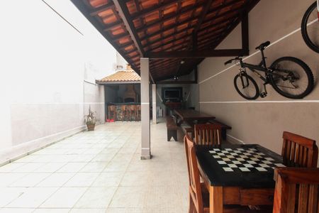 Casa à venda com 144m², 3 quartos e 2 vagasQuintal com Churrasqueira 