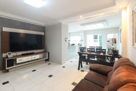 Casa à venda com 144m², 3 quartos e 2 vagasSala 