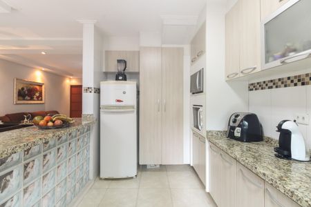 Casa à venda com 144m², 3 quartos e 2 vagasCozinha 