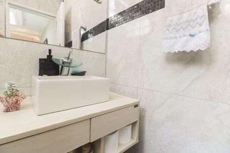 Casa à venda com 144m², 3 quartos e 2 vagasLavabo 