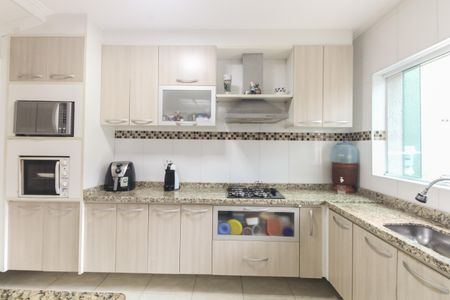 Casa à venda com 144m², 3 quartos e 2 vagasCozinha 