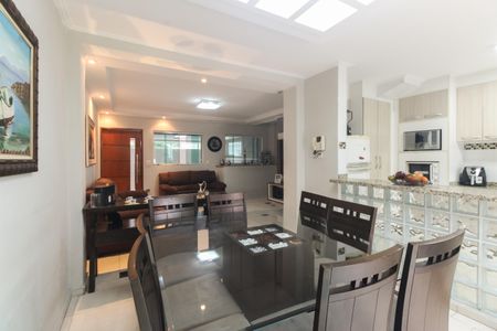 Casa à venda com 144m², 3 quartos e 2 vagasSala 