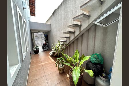 Casa à venda com 79m², 2 quartos e 1 vagaQuintal