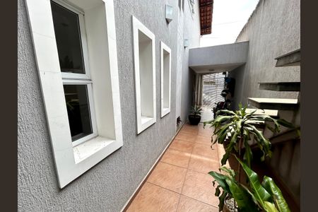 Casa à venda com 79m², 2 quartos e 1 vagaQuintal