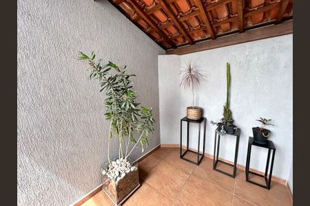 Casa à venda com 79m², 2 quartos e 1 vagaÁrea de Serviço
