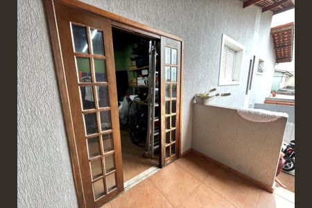 Casa à venda com 79m², 2 quartos e 1 vagaÁrea de Serviço