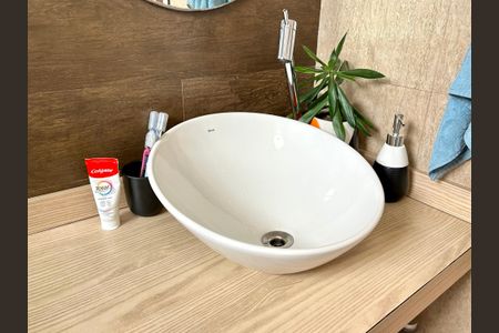 Casa à venda com 79m², 2 quartos e 1 vagaBanheiro 1