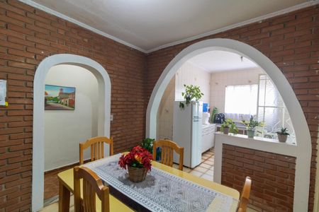 Casa para alugar com 170m², 4 quartos e 3 vagas Casa para alugar com 170m², 4 quartos e 3 vagasCopa