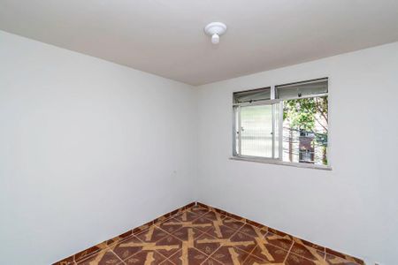 Quarto 1 de apartamento para alugar com 2 quartos, 58m² em Ramos, Rio de Janeiro