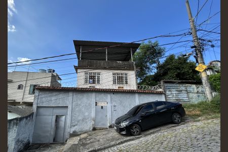 Casa para alugar com 80m², 2 quartos e 1 vagaFachada + plaquinha