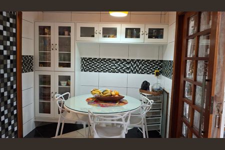 Foto 14 de casa à venda com 3 quartos, 200m² em Campo Grande, São Paulo