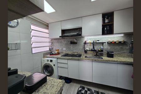 Apartamento à venda com 44m², 2 quartos e 1 vaga Apartamento à venda com 44m², 2 quartos e 1 vagaCozinha e Área de Serviço