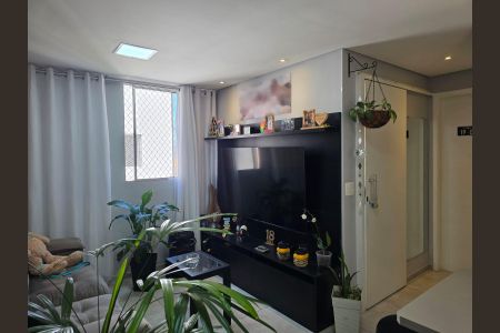 Sala  de apartamento à venda com 2 quartos, 44m² em Vila Galvão, Guarulhos