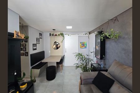 Sala  de apartamento à venda com 2 quartos, 44m² em Vila Galvão, Guarulhos