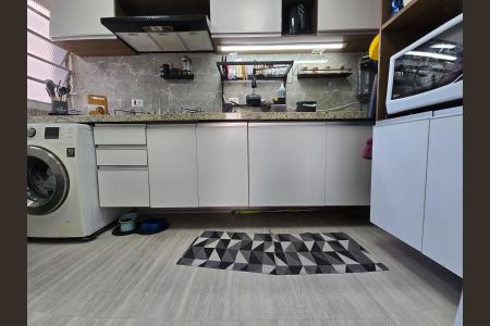 Apartamento à venda com 44m², 2 quartos e 1 vaga Apartamento à venda com 44m², 2 quartos e 1 vagaCozinha e Área de Serviço