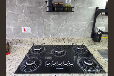 Apartamento à venda com 44m², 2 quartos e 1 vaga Apartamento à venda com 44m², 2 quartos e 1 vagaCozinha e Área de Serviço