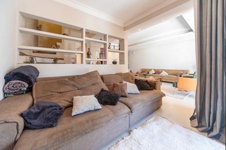 Casa à venda com 330m², 3 quartos e 5 vagasSala de TV