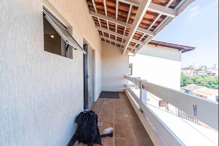 Casa à venda com 330m², 3 quartos e 5 vagasVaranda dos quartos 2 e 3