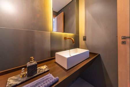 Lavabo  de casa à venda com 3 quartos, 330m² em Campestre, Santo André