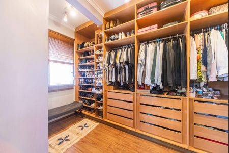 Casa à venda com 330m², 3 quartos e 5 vagasCloset do Quarto 2