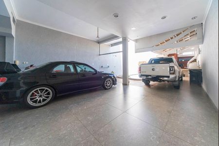 Casa à venda com 330m², 3 quartos e 5 vagasGaragem