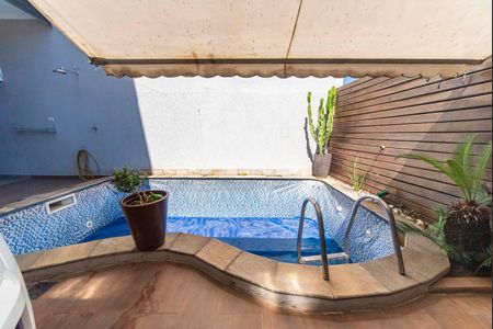 Casa à venda com 330m², 3 quartos e 5 vagasPiscina