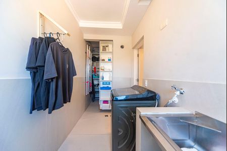 Casa à venda com 330m², 3 quartos e 5 vagasÁrea de Serviço