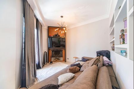 Casa à venda com 330m², 3 quartos e 5 vagasSala de TV