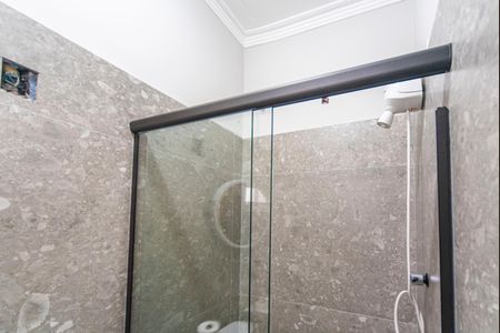 Casa à venda com 330m², 3 quartos e 5 vagasBanheiro da garagem 